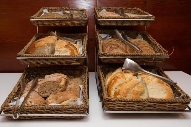  Hotel Catalunya Ski - picture  : Food,Breakfast,Property 