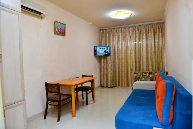  Marina - picture  : Seating area 