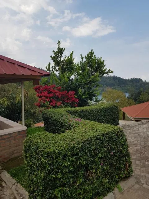  Rebero Kivu Resort - photo  : Jardin 