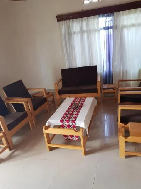  Rebero Kivu Resort - photo  : Zone assise,Centre de télévision/divertissement,Salon,Zone assise,Propriété 