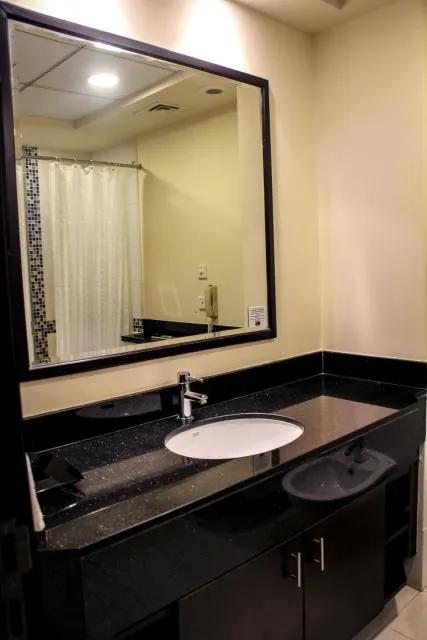  Dunes Hotel Apartment Oud Metha, Bur Dubai - picture  : Bathroom,Bathroom,Property 