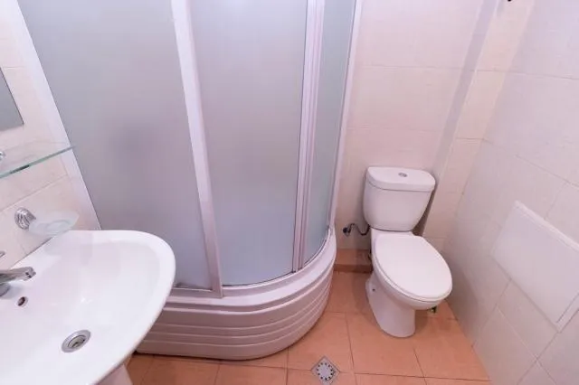  Stay Inn Apartments at Nalbandyan 50 street - picture  : Bathroom 