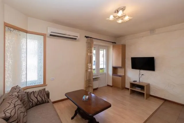  Stay Inn Apartments at Nalbandyan 50 street - picture  : Seating area,TV/entertainment centre 