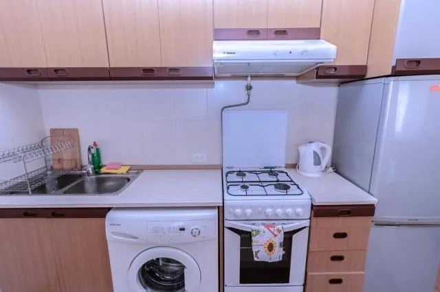  Stay Inn Apartments at Nalbandyan 50 street - picture  : Kitchen/kitchenette 