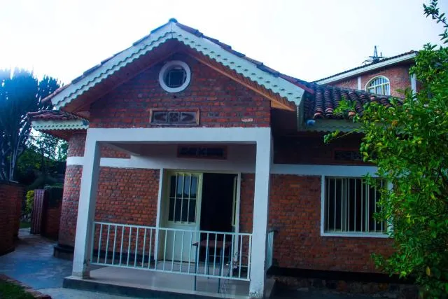  Rebero Kivu Resort - photo  : Façade/entrée,Immeuble immobilier,Propriété 