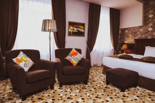  Central Hotel Yerevan - picture  : Seating area,Seating area,Property 