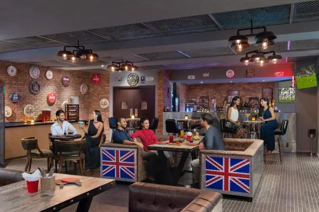  Gulf Court Hotel Business Bay - picture  : Toilet,Restaurant/places to eat,Lounge or bar,Property 