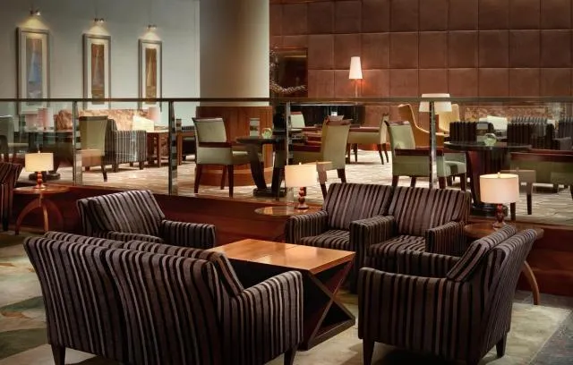  Regent Warsaw Hotel - picture  : Toilet,Patio,Restaurant/places to eat,Lounge or bar,Property 