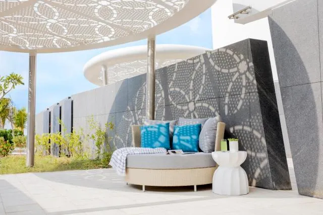  Jumeirah at Saadiyat Island Resort - picture  : Garden,Balcony/Terrace,Seating area,Garden view,Property 