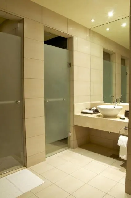  Ramada Downtown Abu Dhabi - picture  : Bathroom,Bathroom,Property 
