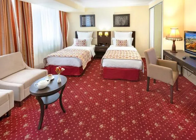  Ani Plaza Hotel - picture  : Bed,Photo of the whole room,Room 