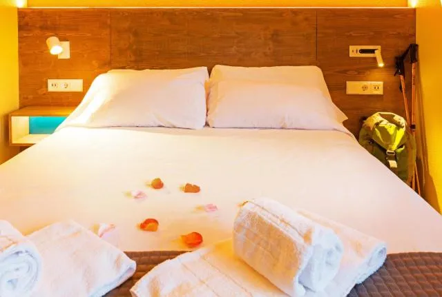  Apartaments Giberga - picture  : Bed,Bed,Photo of the whole room,Bedroom,Property,Room 