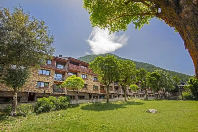  Apartaments Giberga - picture  : Property building,Garden,Property building,Garden,Property 