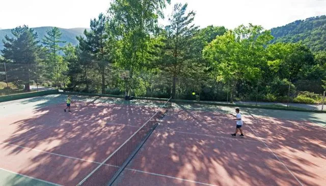  Apartaments Giberga - picture  : Bathroom,Tennis/squash,Natural landscape,Activities,Activities,Summer,Tennis court,Autumn,Property 