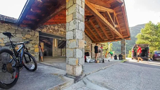  Apartaments Giberga - picture  : Property building,Cycling,Mountain view,Area and facilities,Certificate/Award,Family,Internal: Not applicable to any particular room,Property 