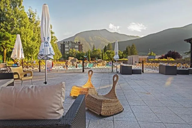  Apartaments Giberga - picture  : Restaurant/places to eat,Summer,Lounge or bar,Food,Swimming pool,Alcoholic drinks,Non alcoholic drinks,Sunset,Property 