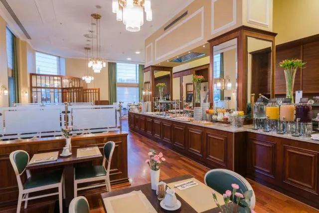  Hotel Polonia Palace - picture  : Toilet,Buffet breakfast,Property 