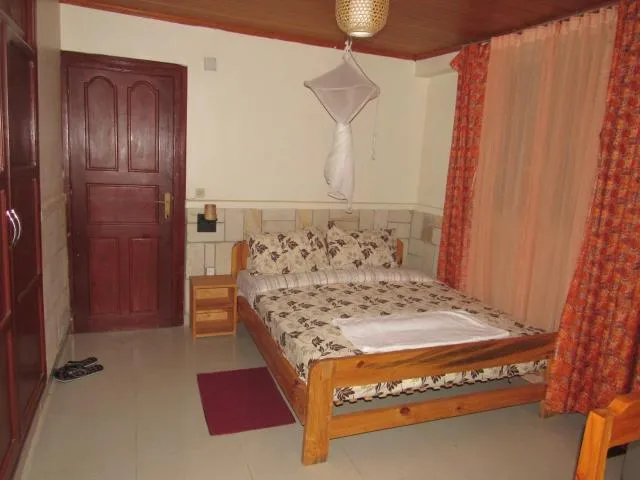  Rebero Kivu Resort - photo  : Lit,Photo de toute la pièce,Chambre 