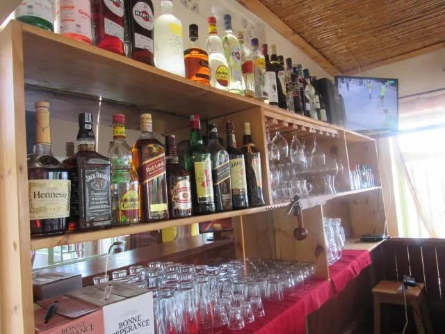  Rebero Kivu Resort - photo  : Patio,Boissons,Propriété 