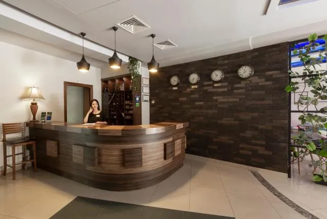  Green Palace Hotel - photo  : Point de repère à proximité,Cuisine/kitchenette,Hall ou réception,Propriété 