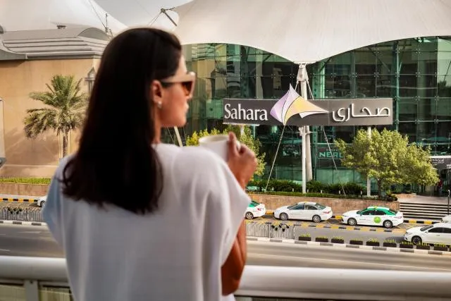  Golden Sands Hotel & Residences - picture  : City view,Street view,Property 