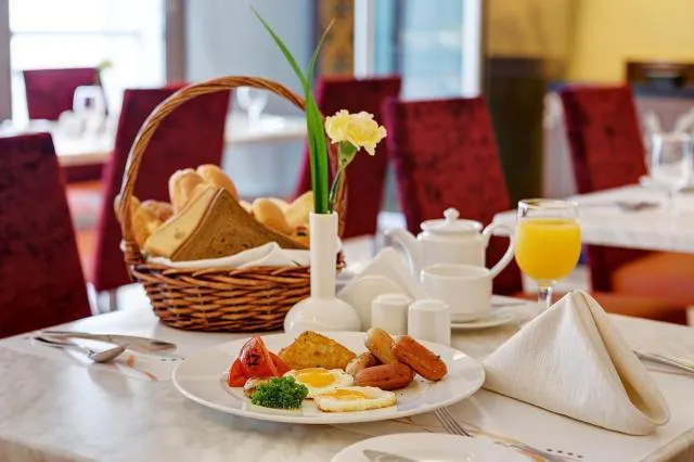  Abidos Hotel Apartment Dubai Land - picture  : Toilet,Food and drinks,Food,Breakfast,Buffet breakfast,Property 