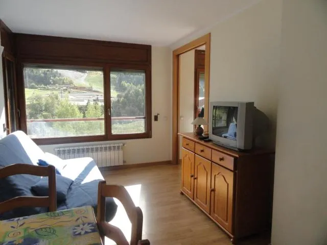  Sol Tarter - picture  : Seating area,Seating area,TV/entertainment centre,Living room,Mountain view,Property 
