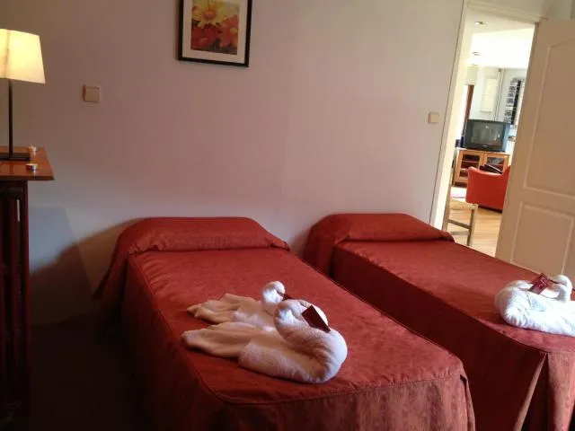  Roc Apartment - picture  : Bed,Bed,Room 