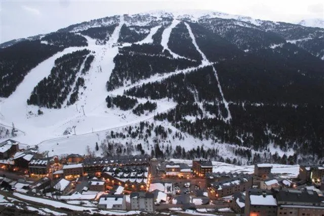  Roc Apartment - picture  : Shower,Day,Bird's eye view,Property 