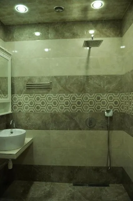  Spacious Modern 2 Bedrooms Apartment in Central Yerevan - photo  : Salle de bain,Salle de bain,Propriété 