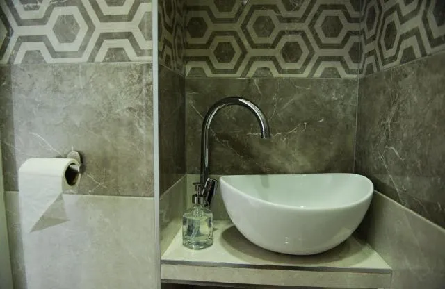  Spacious Modern 2 Bedrooms Apartment in Central Yerevan - photo  : Salle de bain,Salle de bain,Propriété 