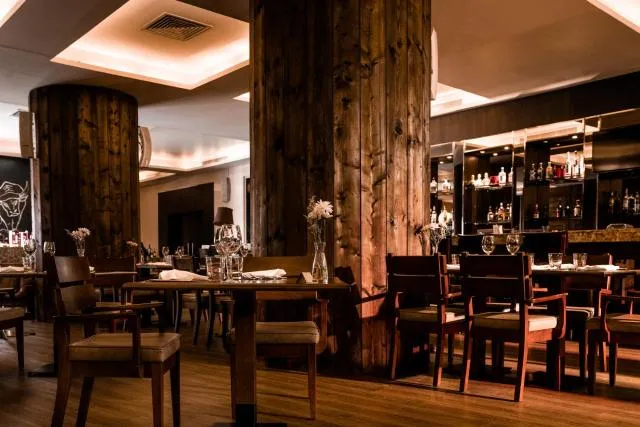  Rixos The Palm Hotel & Suites - Ultra All Inclusive - picture  : Toilet,Patio,Restaurant/places to eat,Property 