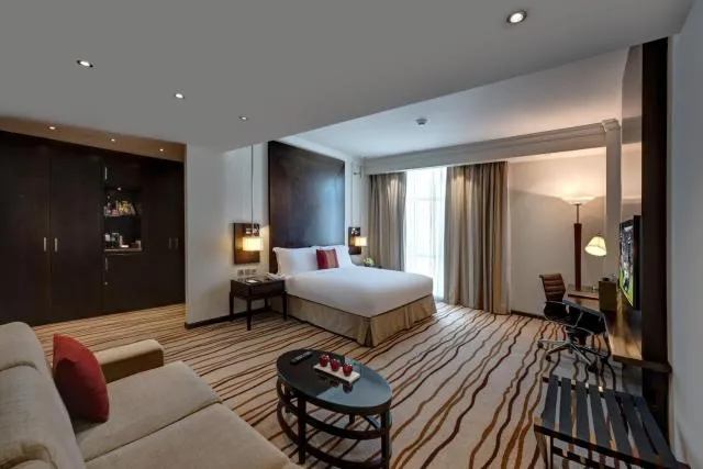  Media Rotana Dubai - picture  : Photo of the whole room,Seating area,Property,Room 