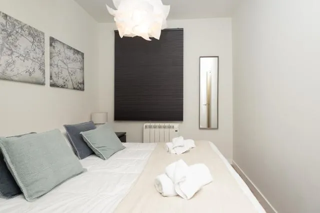  Mikka-Mundial Luxe - picture  : Bed 