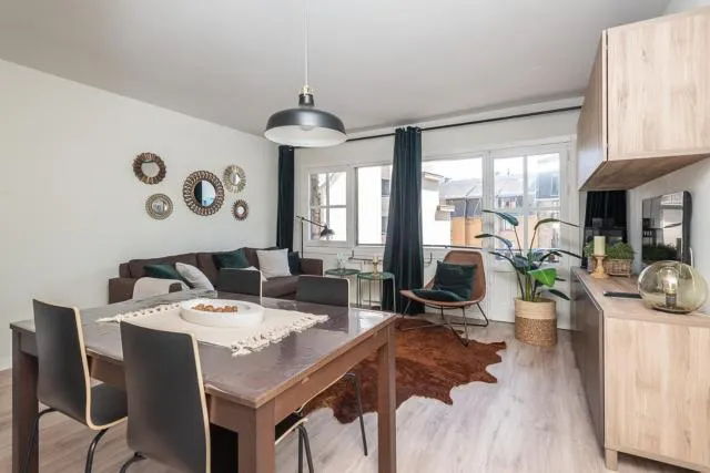  Mikka-Mundial Luxe - picture  : Seating area,Dining area 