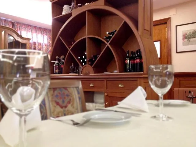  Hotel Xalet Verdú - picture  : Toilet,Restaurant/places to eat,Property 