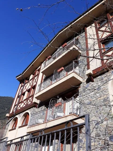  Hotel Xalet Verdú - picture  : Shower,Property building,Balcony/Terrace,Property 