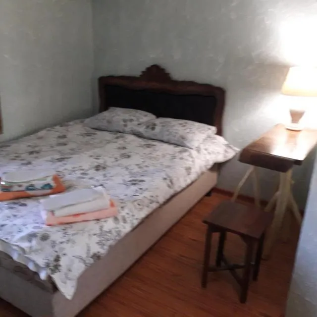  Areni House B&B - picture  : Bed 
