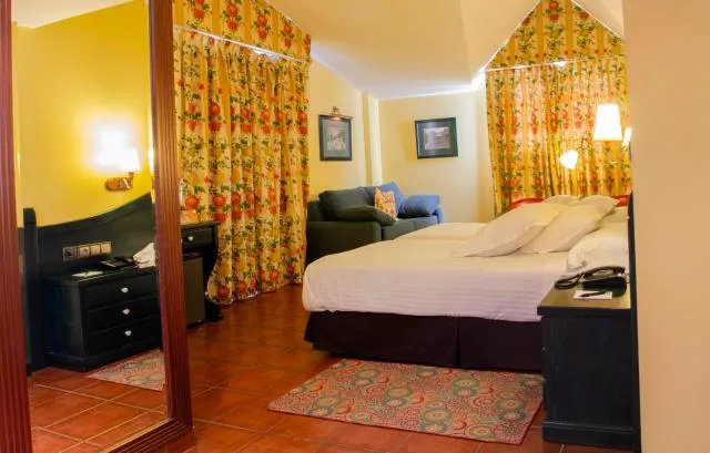  Hotel Ski Plaza & Wellness - picture  : Bed,Bedroom,Property 