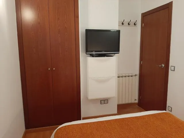  Soldeu Paradis Gran Sol - picture  : TV/entertainment centre,Bed,Bedroom,Property 