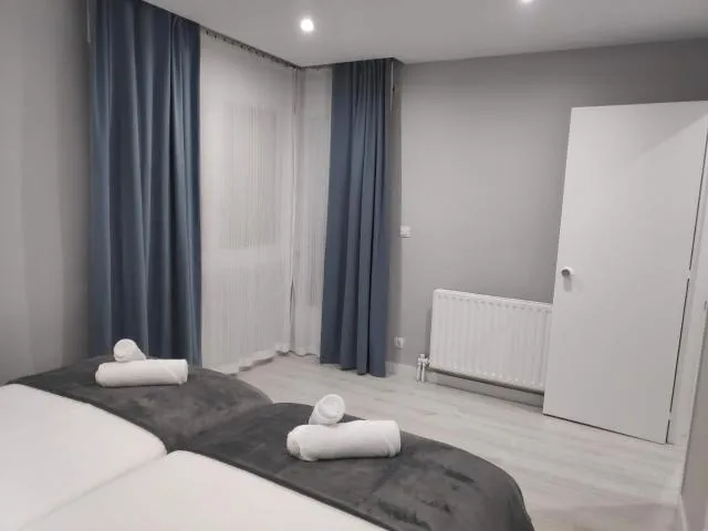  SUITEDREAMS - Boigues 3 - picture  : Bed,Bed,Bedroom,Property,Room 