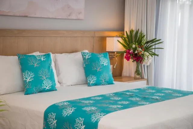  Siboney Beach Club - picture  : Bed,Bed,Bedroom,Property,Room 