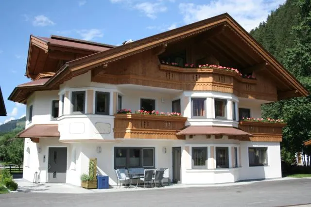  Appartement Zottl - photo  : Façade/entrée,Immeuble immobilier,Propriété 