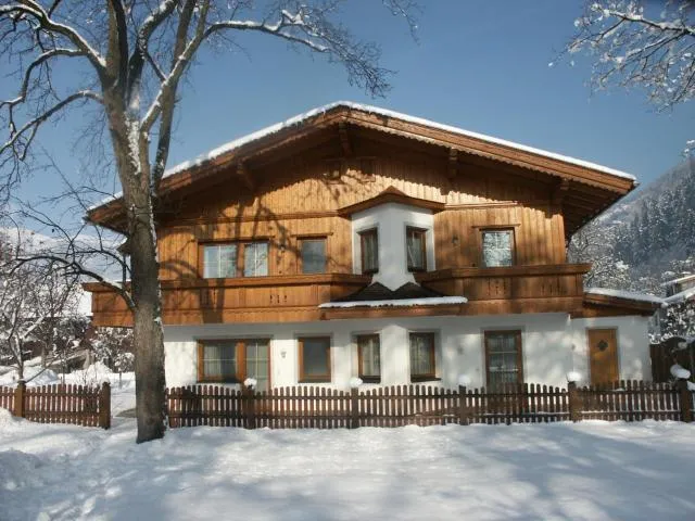  Appartement Zottl - photo  : Douche,Façade/entrée,Immeuble immobilier,Propriété 