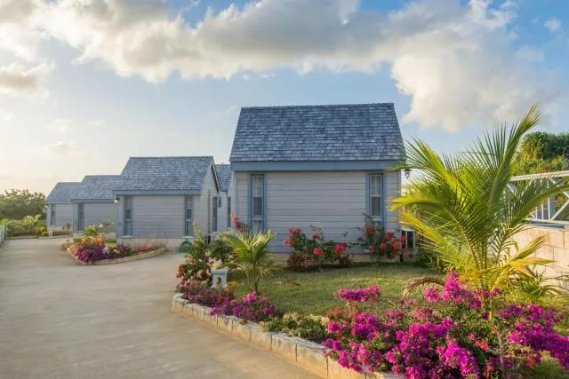  West Rock Villas - picture  : Property building,Property building,Garden,Property 