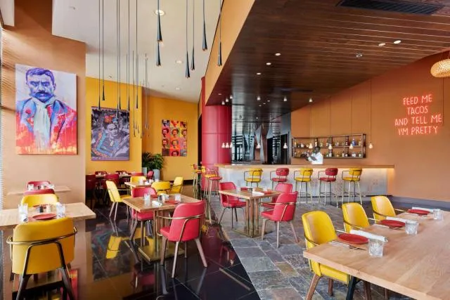  Park Inn by Radisson Abu Dhabi Yas Island - picture  : Toilet,Restaurant/places to eat,Breakfast,Property 