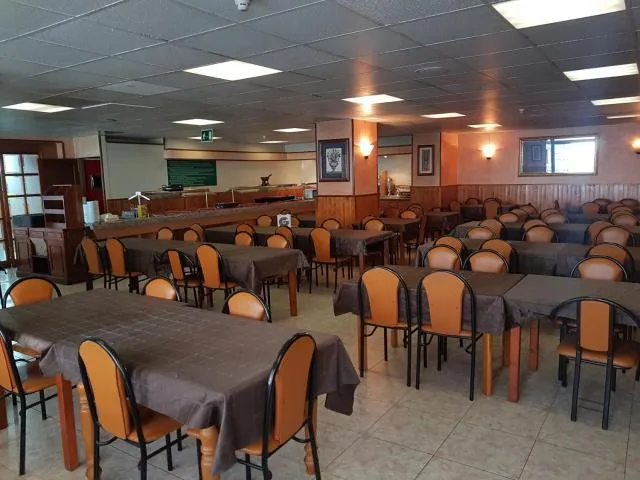  Apartaments Crest Pas - picture  : Toilet,Restaurant/places to eat,Property 