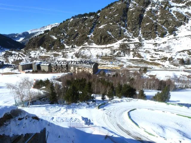  La Pleta de Soldeu-Vacances Pirinenca - picture  : Shower,Property building,Area and facilities,Property 