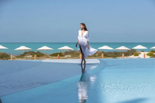  Jumeirah at Saadiyat Island Resort - picture  : Swimming pool,Swimming pool,Property 