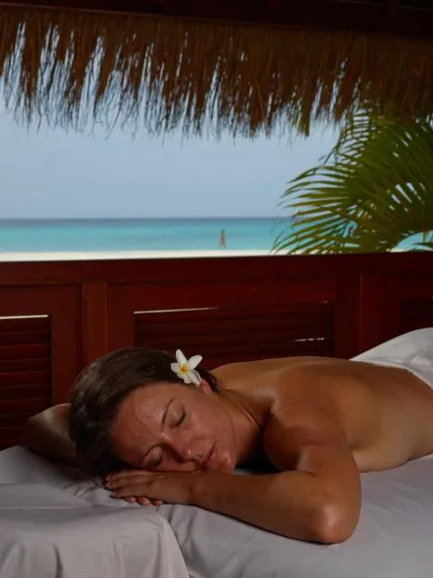  Manchebo Beach Resort and Spa - picture  : Spa and wellness centre/facilities,Guests,Property 